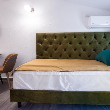 Hotel Artelier Vama Veche Esterno foto