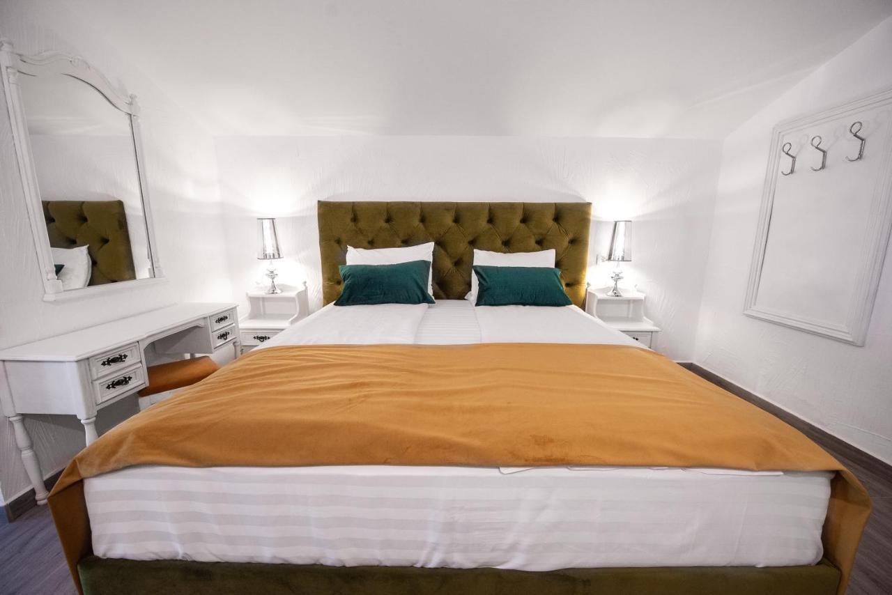Hotel Artelier Vama Veche Esterno foto