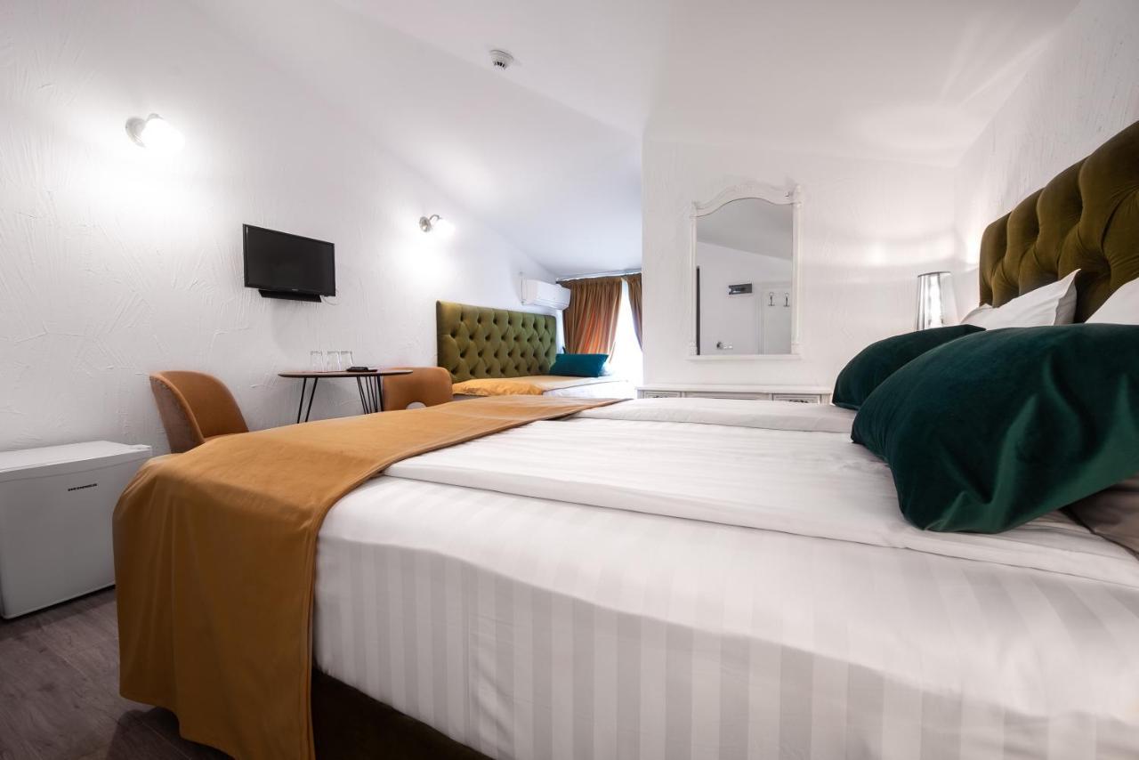 Hotel Artelier Vama Veche Esterno foto