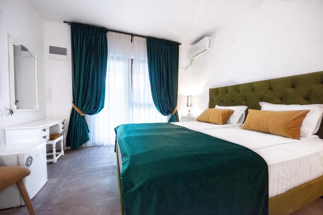 Hotel Artelier Vama Veche Esterno foto