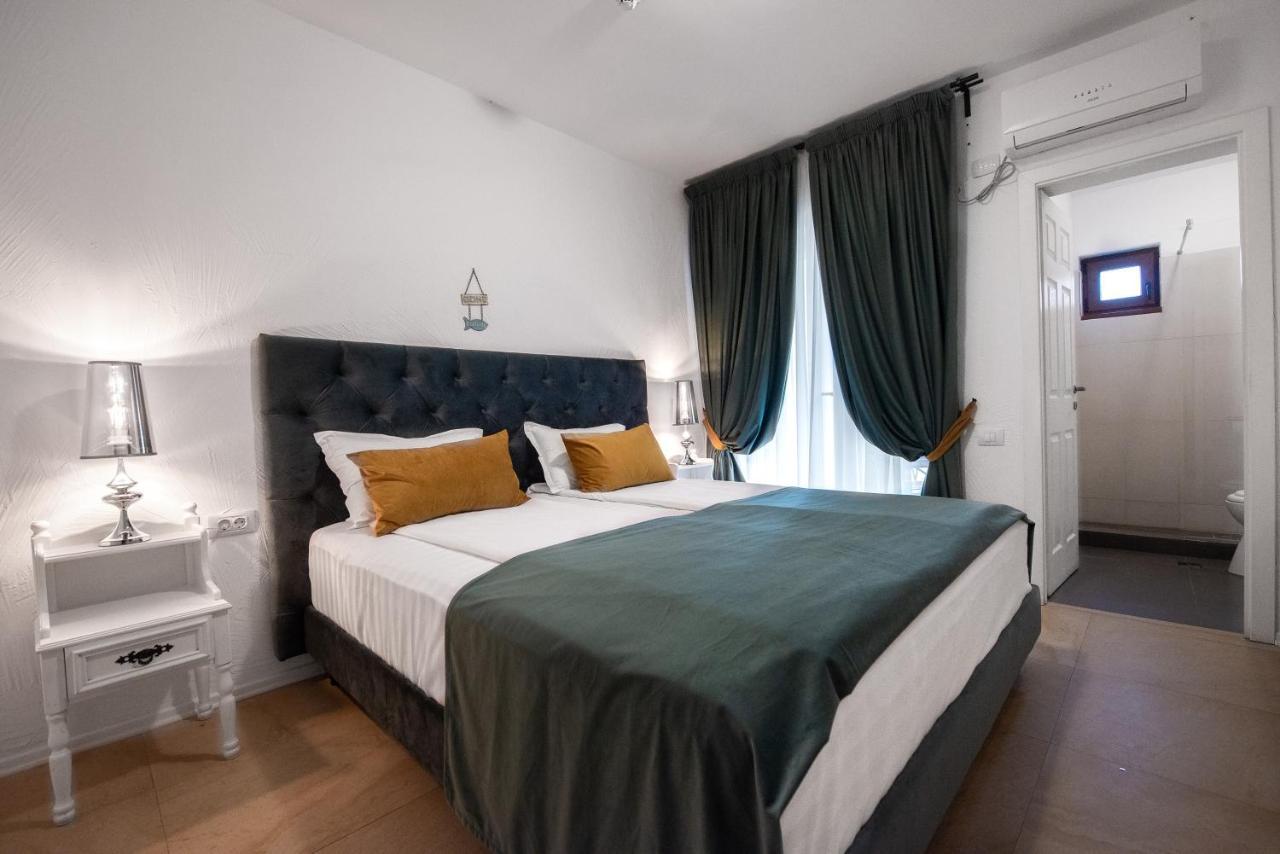 Hotel Artelier Vama Veche Esterno foto