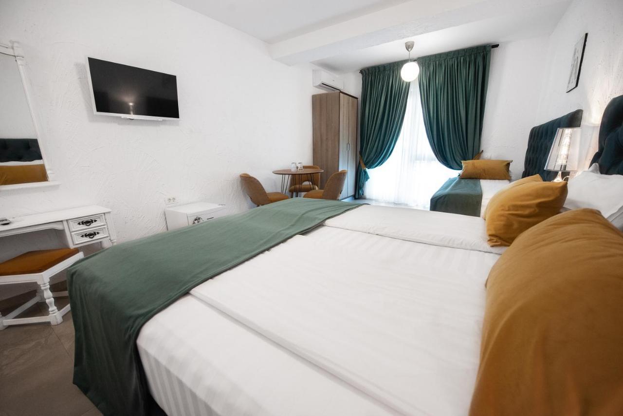 Hotel Artelier Vama Veche Esterno foto