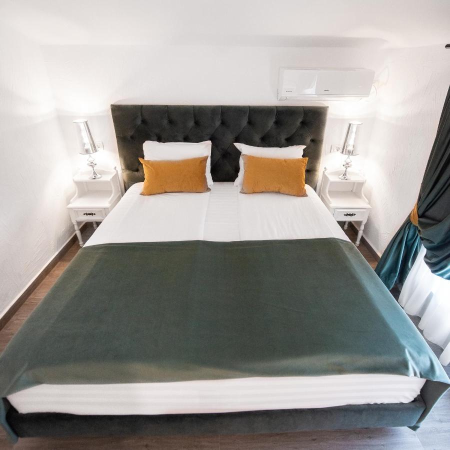 Hotel Artelier Vama Veche Esterno foto