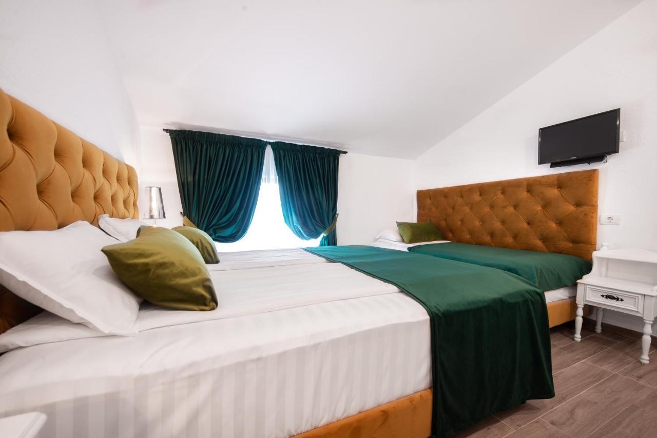 Hotel Artelier Vama Veche Esterno foto