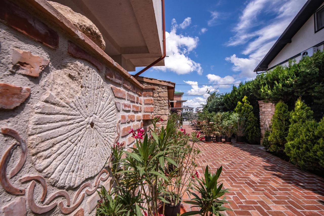 Hotel Artelier Vama Veche Esterno foto